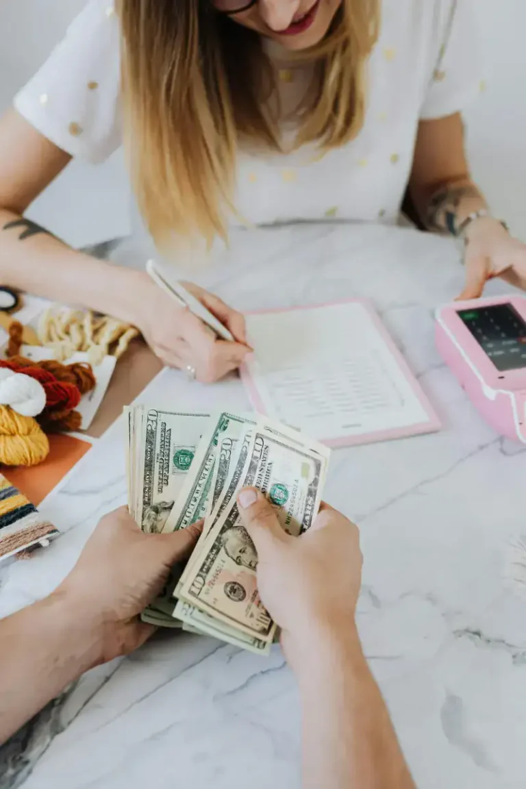 Dolar ve Euro'nun Alış-Satış Fiyatları Açıklandı